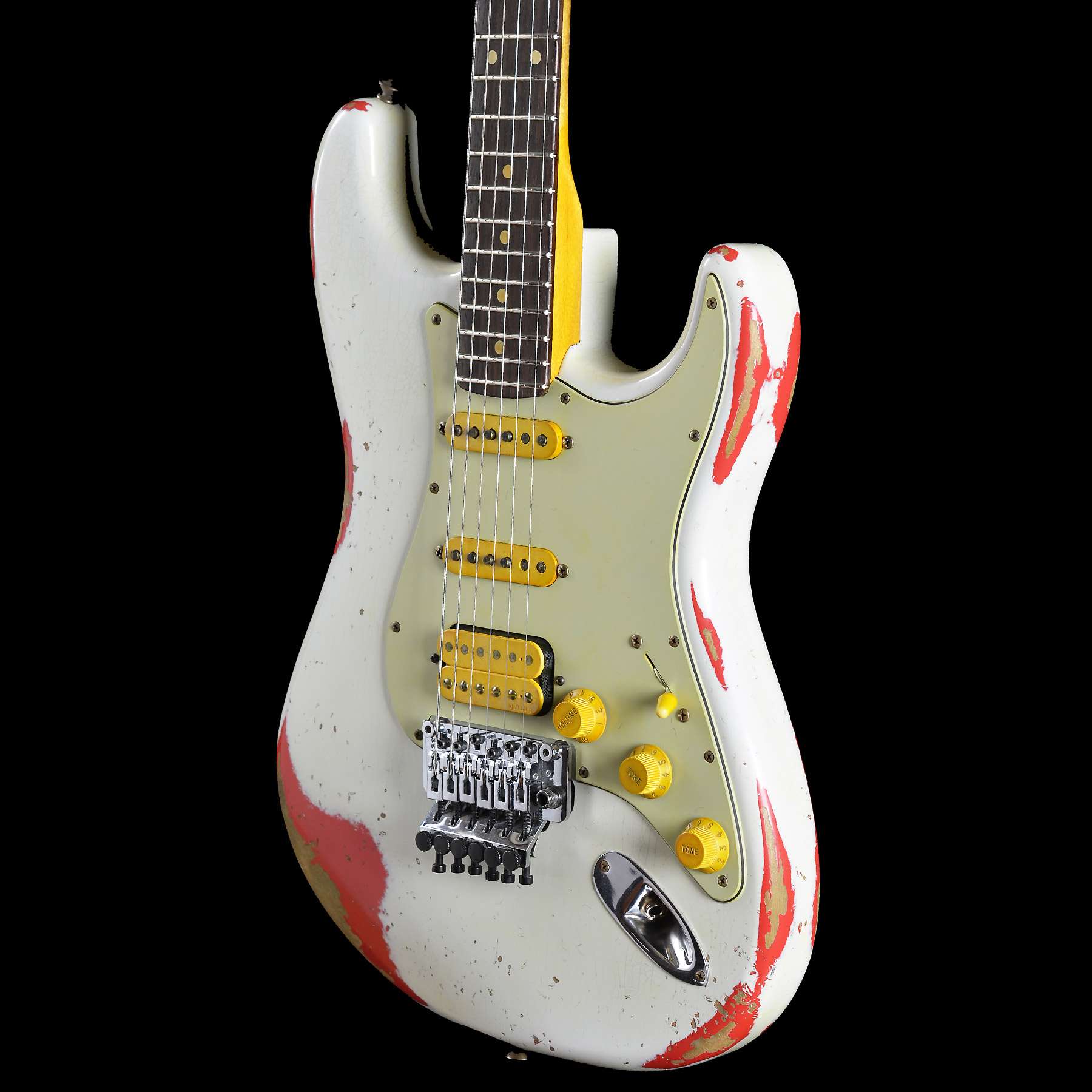 White stratocaster. Fender Floyd Custom 2014 White Lightning. Фендер стратокастер белый. Fender Stratocaster старый. Фендер стратокастер старый.