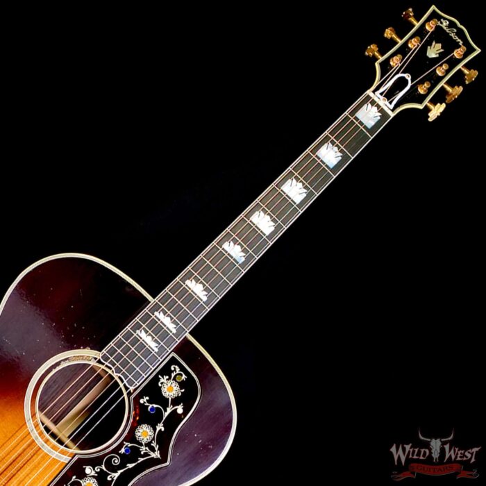 Gibson Custom Shop Pre-War SJ-200 Murphy Lab Light Aged Vintage Sunburst 5.25 lbs - Image 4