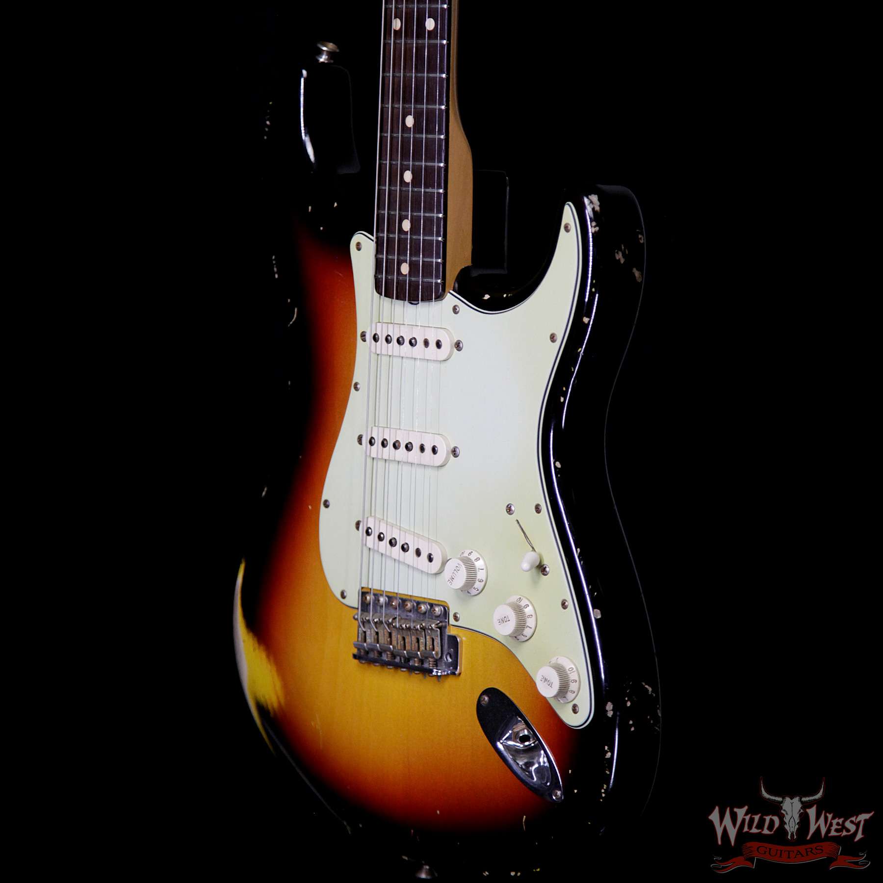 2006-fendercs-mbjc-1960stratrelic-3ts-jc558-br__wwg.jpg 2006 Fender Custom Shop John Cruz Masterbuilt 1960 Stratocaster Relic 3 Tone Sunburst - Image 2