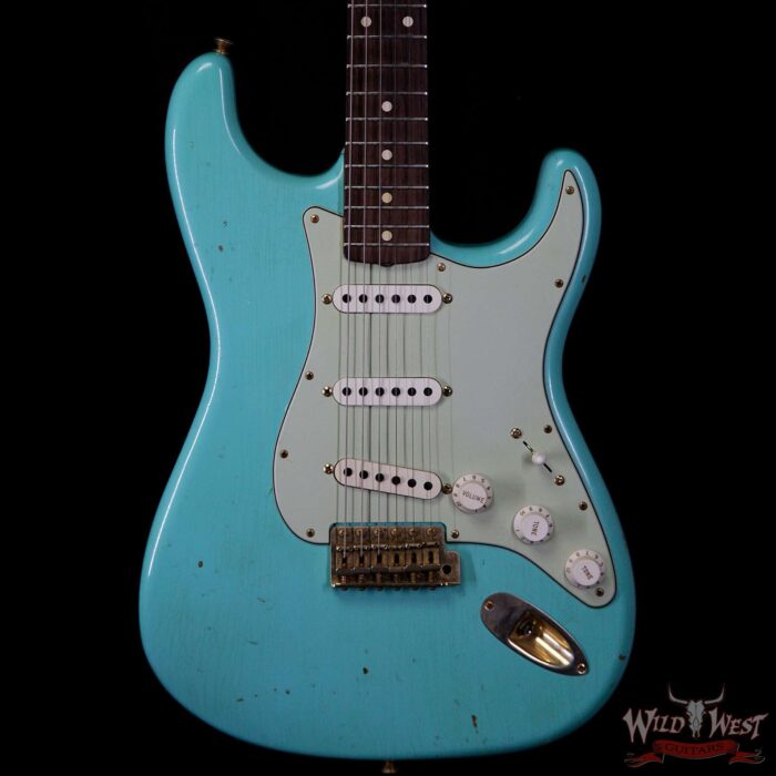 2017 Fender Custom Shop 1963 Stratocaster Journeyman Relic Faded Sea Foam Green Gold Hardware - Image 3