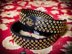 Red Monkey Handbuilt Hellion Leather Guitar Strap 56’’ - 60’’ Black+Brass - Image 3