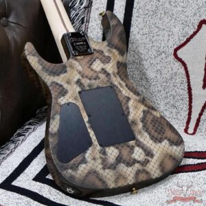 Charvel Custom Shop USA Warren DeMartini Signature Snake SH Floyd Rose Maple Neck Snakeskin Graphic 7.60lbs - Image 12