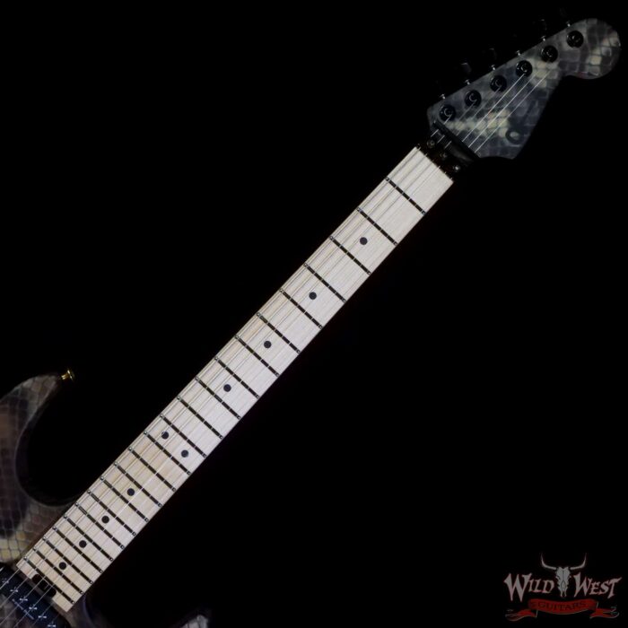 Charvel Custom Shop USA Warren DeMartini Signature Snake SH Floyd Rose Maple Neck Snakeskin Graphic - Image 4