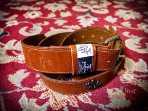 Red Monkey Handbuilt 2” Classic Leather Guitar Strap 56’‘- 60’’ Cognac + Silver - Image 3