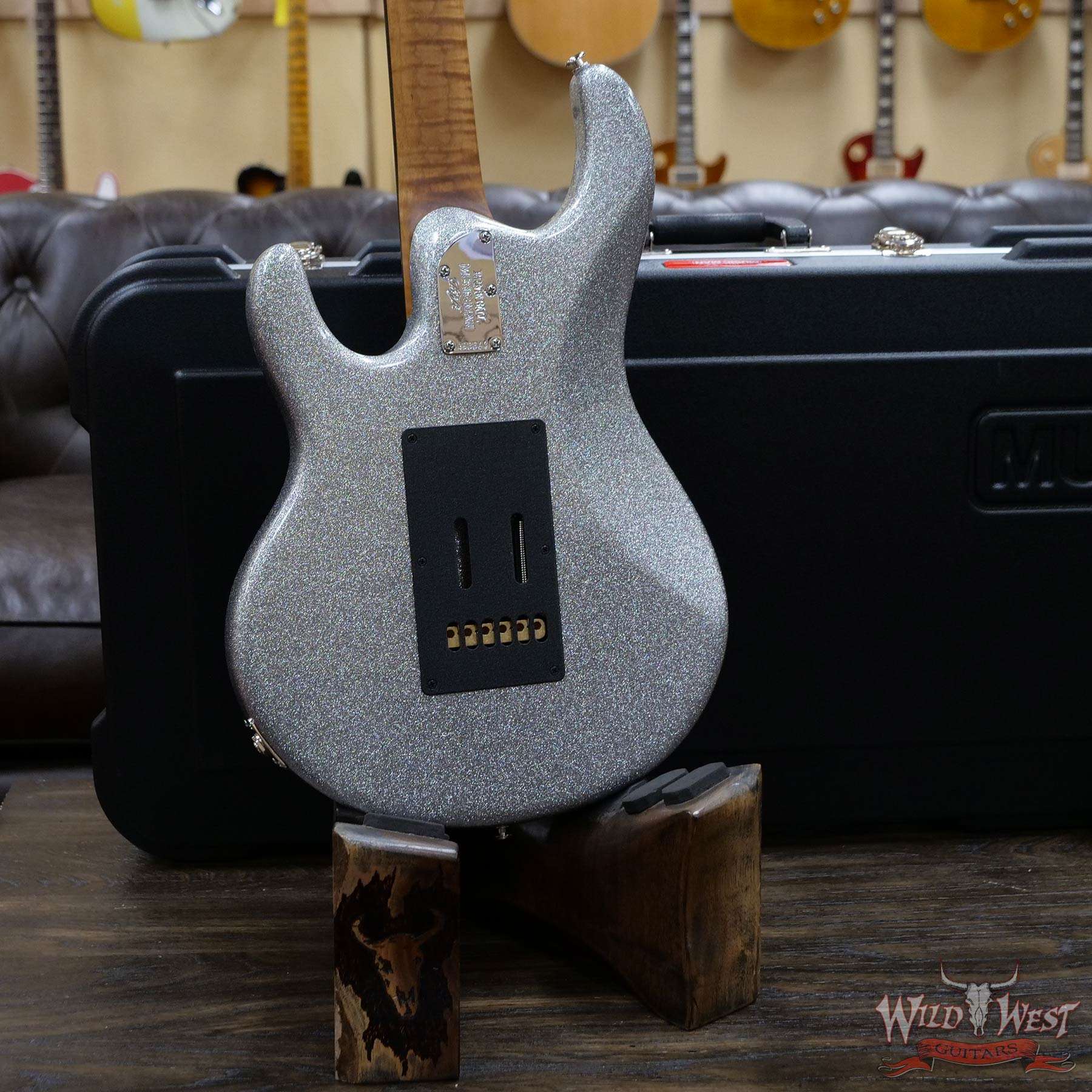 ebmm-silhouette-g98643-d4__wwg.jpg Ernie Ball Music Man BFR Silhouette HSH Silver Flake Sparkle # 67 of 75 - Image 11