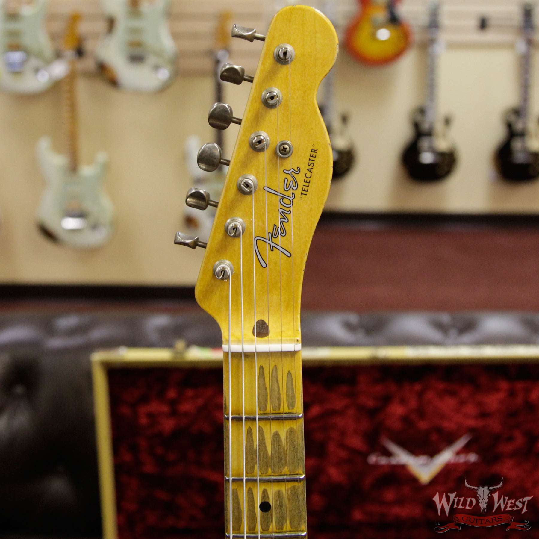fender-1952tele-relic-2ts-r17829-hf__wwg.jpg Fender Custom Shop 1952 Telecaster Relic Maple Neck 2 Tone Sunburst Black Pickguard - Image 5