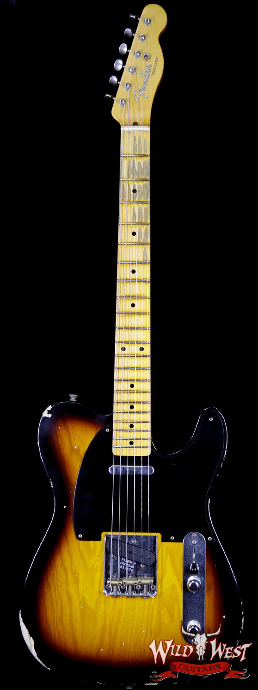fender-1952tele-relic-2ts-r17829-main__wwg_large.jpg Fender Custom Shop 1952 Telecaster Relic Maple Neck 2 Tone Sunburst Black Pickguard - Image 1