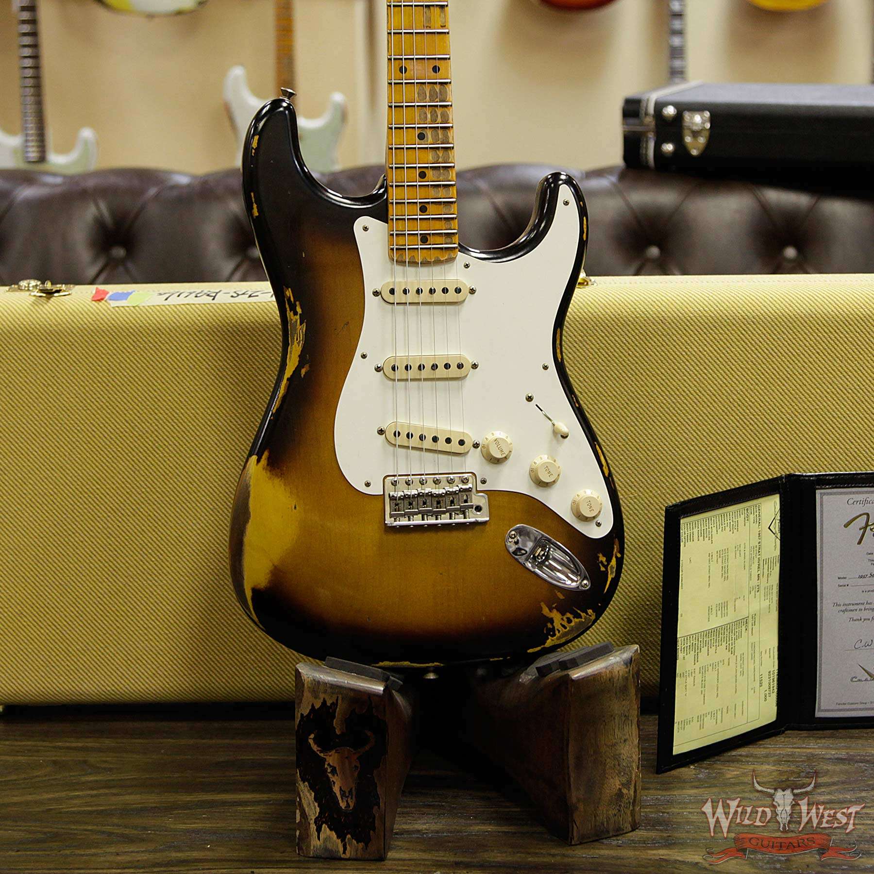 fender-1957strat-hvrelic-mn-2ts-r96160-d1__wwg.jpg Fender Custom Shop 1957 Stratocaster Heavy Relic Maple Neck 2 Tone Sunburst - Image 11