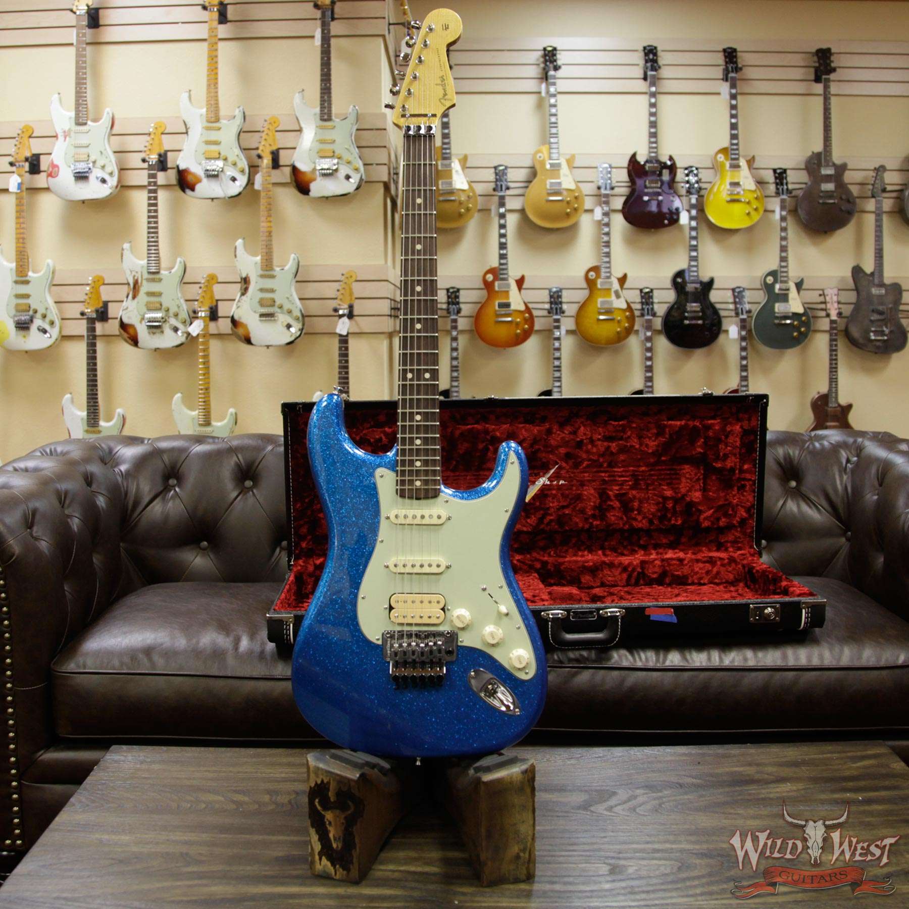 fender-1960strat-fr-hss-bluesparkle-r88051-d2__wwg.jpg 2017 Fender Custom Shop 1960 Stratocaster NOS Floyd Rose HSS Rosewood Fretboard Blue Sparkle - Image 10
