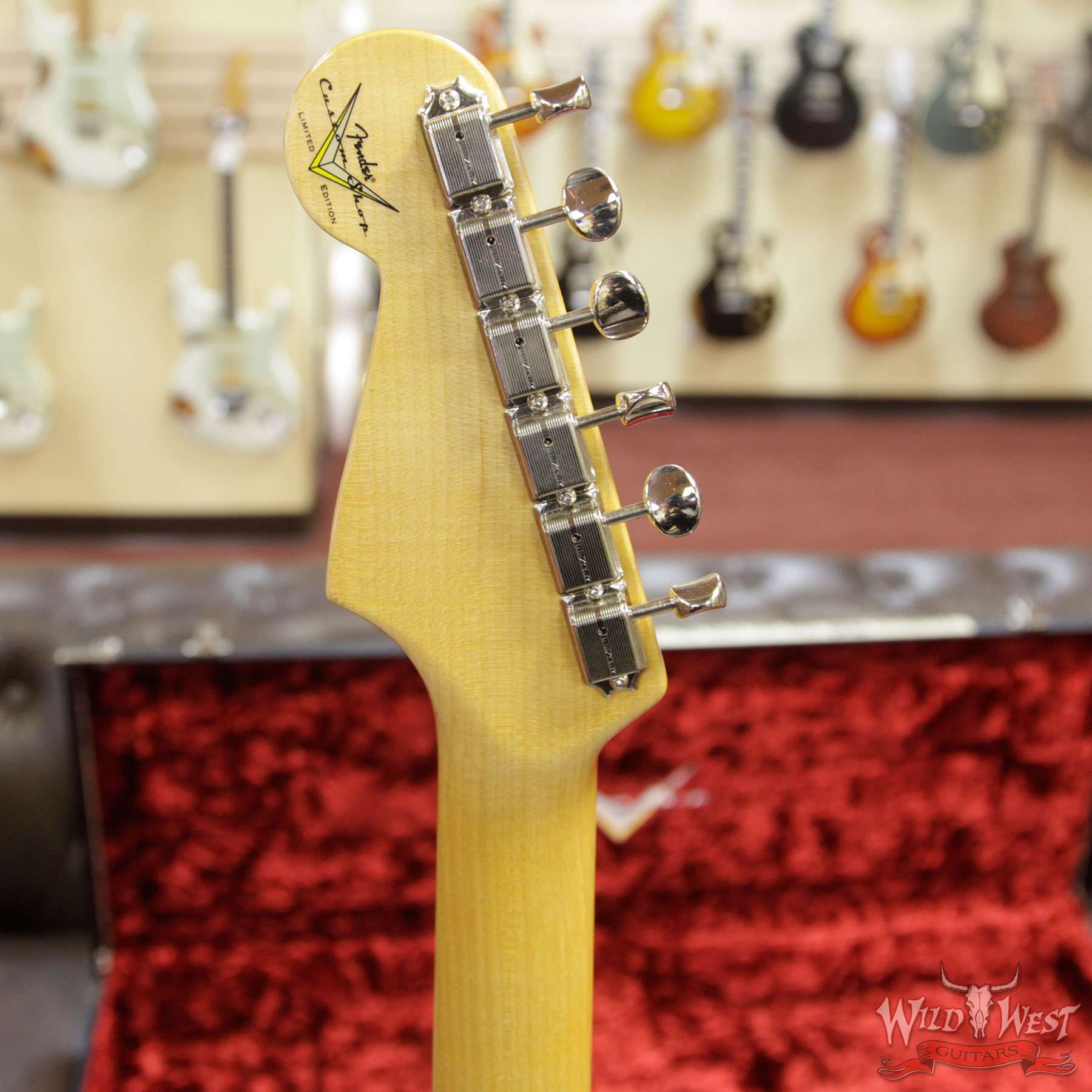 fender-1960strat-fr-hss-bluesparkle-r88051-hb__wwg.jpg 2017 Fender Custom Shop 1960 Stratocaster NOS Floyd Rose HSS Rosewood Fretboard Blue Sparkle - Image 8