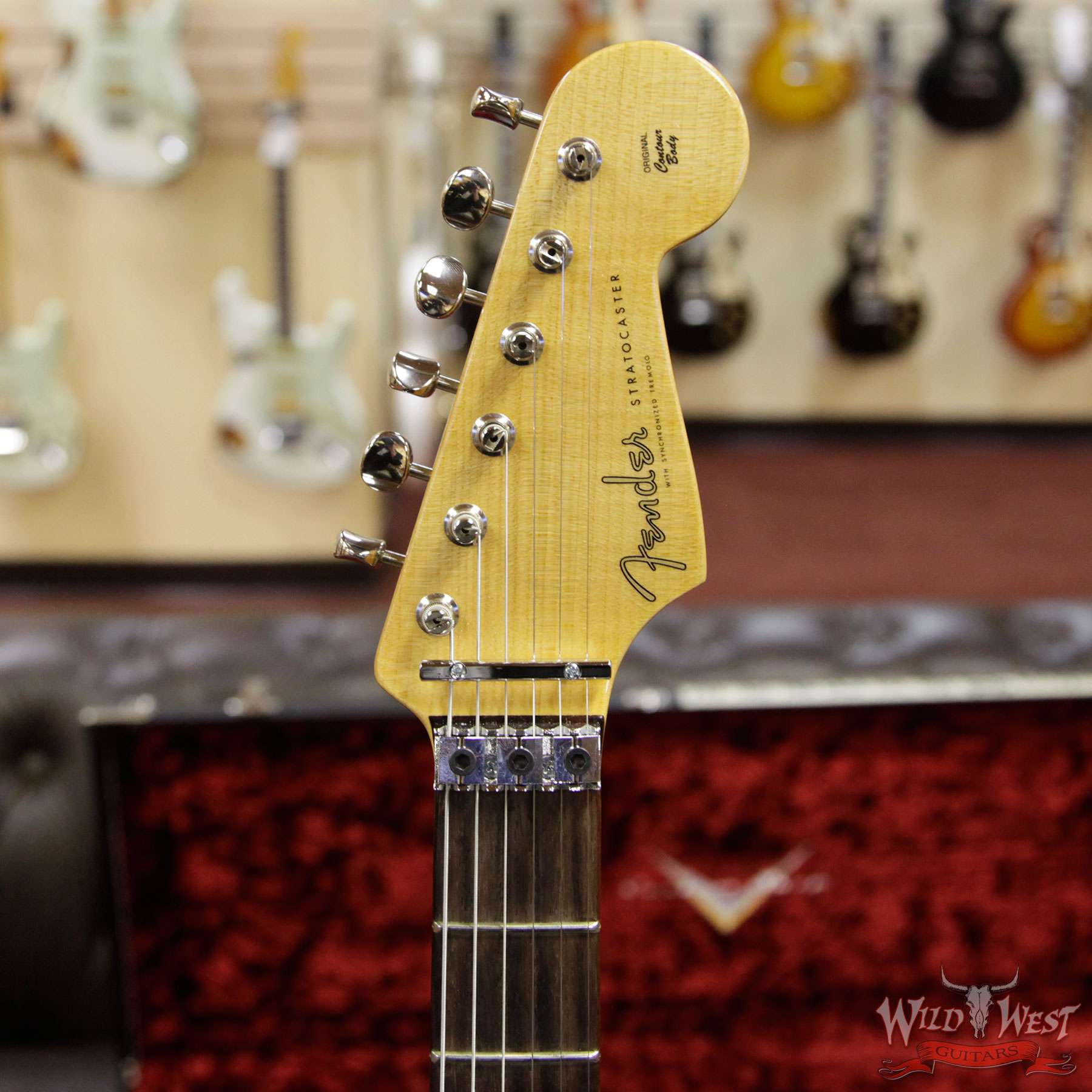 fender-1960strat-fr-hss-bluesparkle-r88051-hf__wwg.jpg 2017 Fender Custom Shop 1960 Stratocaster NOS Floyd Rose HSS Rosewood Fretboard Blue Sparkle - Image 6
