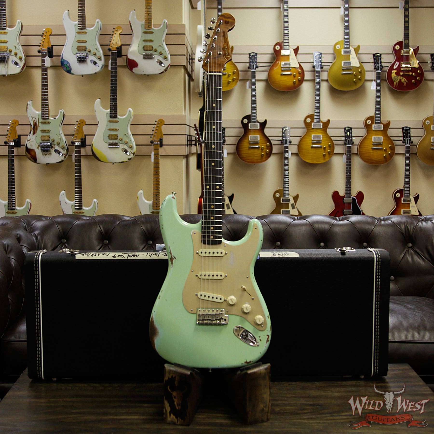 fender-1960strat-rstd-relic-rw-agedsurfgreen-cz538708-d2__wwg.jpg Fender Custom Shop 30th Anniversary 1960 Stratocaster Relic Roasted Birdseye Neck Rosewood Board Aged Surf Green - Image 12
