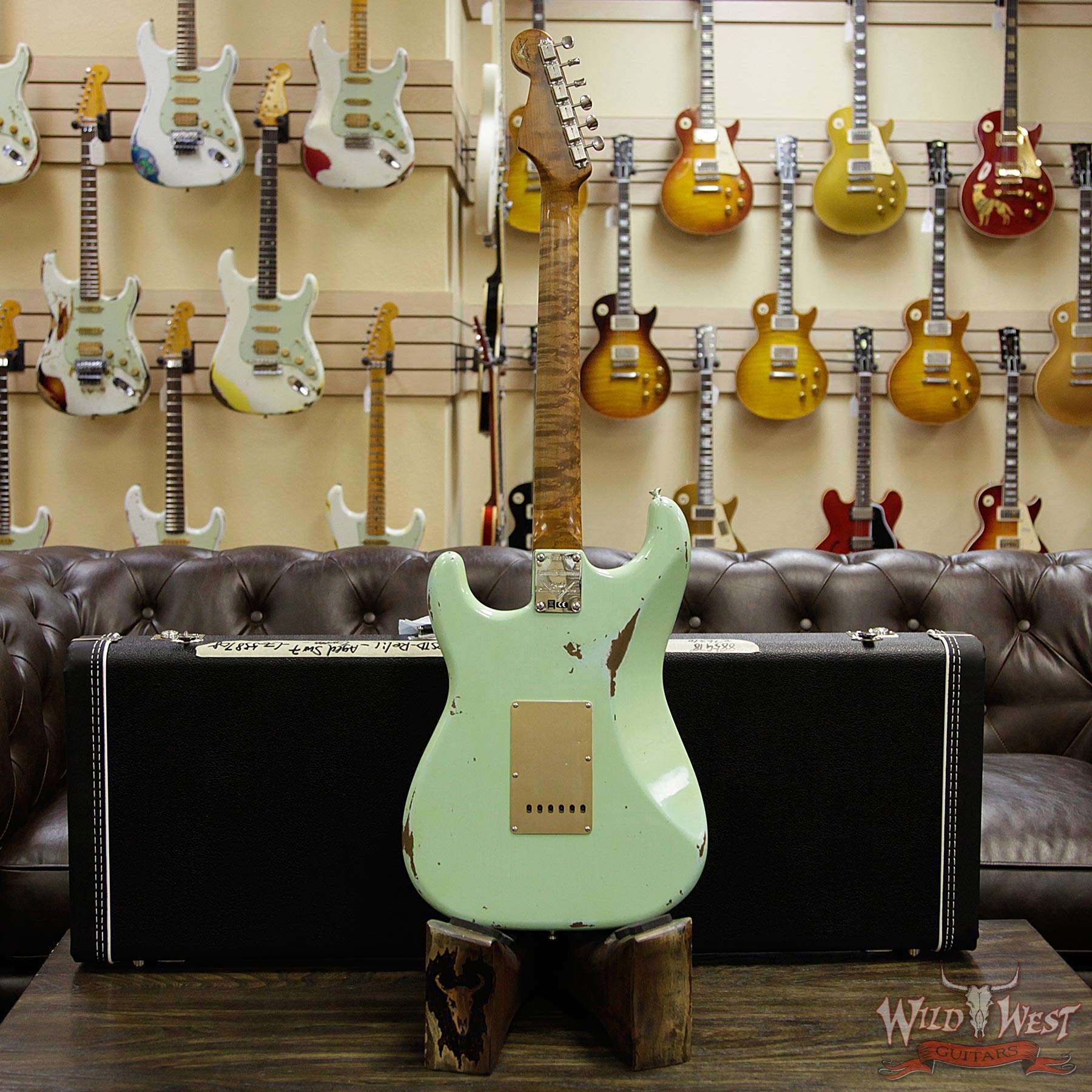 fender-1960strat-rstd-relic-rw-agedsurfgreen-cz538708-d4__wwg.jpg Fender Custom Shop 30th Anniversary 1960 Stratocaster Relic Roasted Birdseye Neck Rosewood Board Aged Surf Green - Image 16