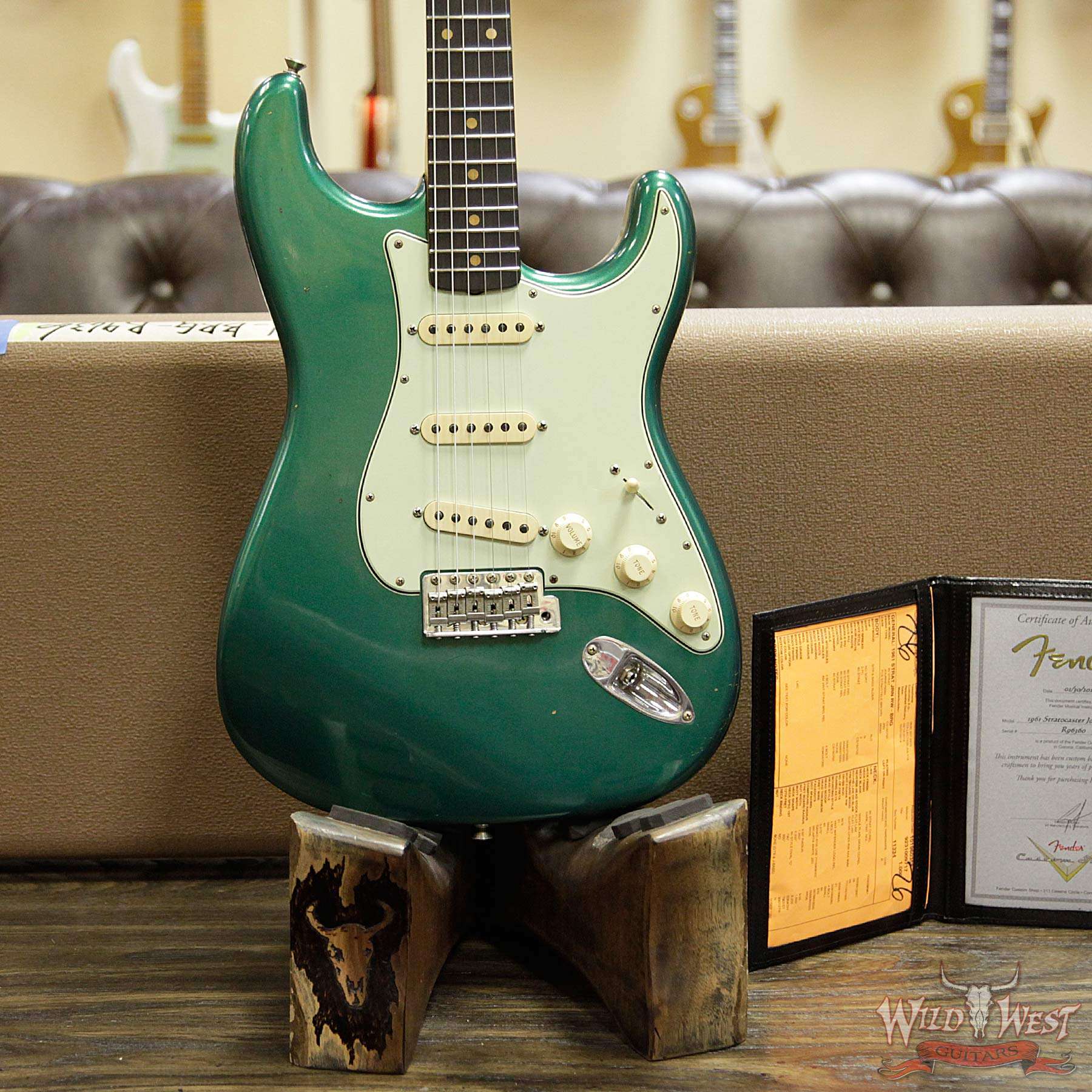 fender-1961strat-jrn-rw-brg-r96360-d1__wwg.jpg Fender Custom Shop 1961 Stratocaster Journeyman Relic with Dirty Neck British Racing Green - Image 12