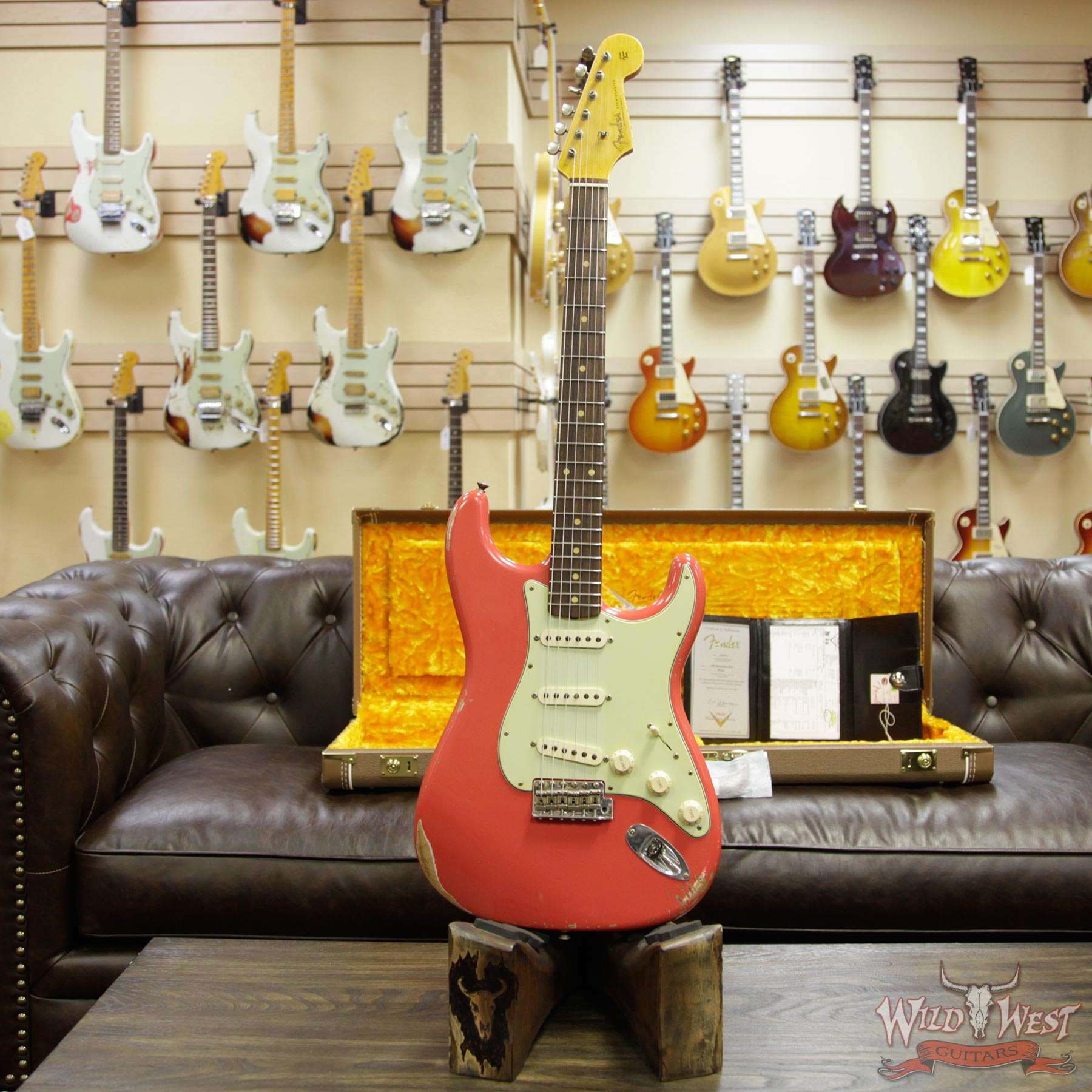 fender-1961strat-relic-frd-92753-d1__wwg.jpg 2018 Fender Custom Shop 1961 Stratocaster Relic Rosewood Slab Fingerboard Fiesta Red - Image 12