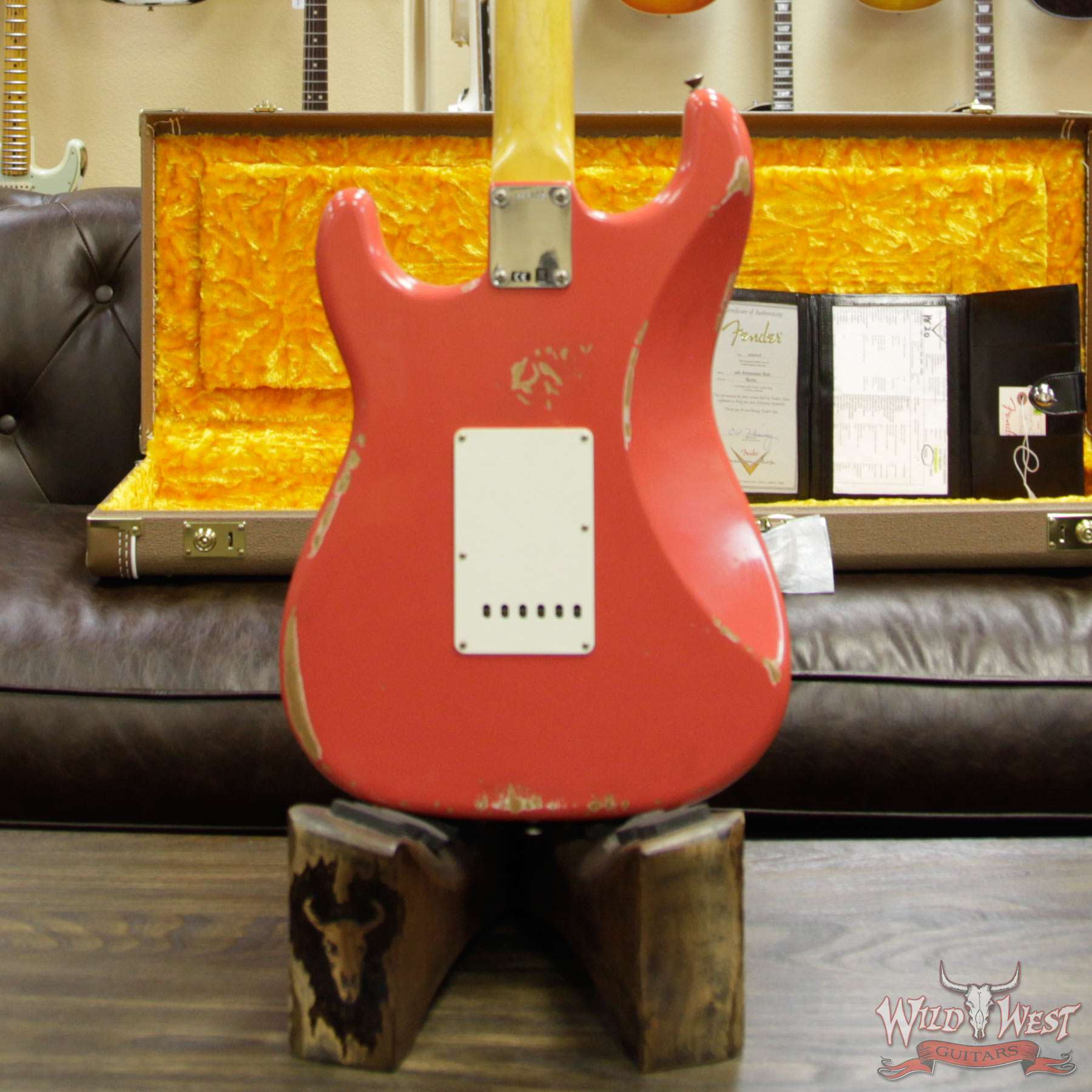 fender-1961strat-relic-frd-92753-d4__wwg.jpg 2018 Fender Custom Shop 1961 Stratocaster Relic Rosewood Slab Fingerboard Fiesta Red - Image 15
