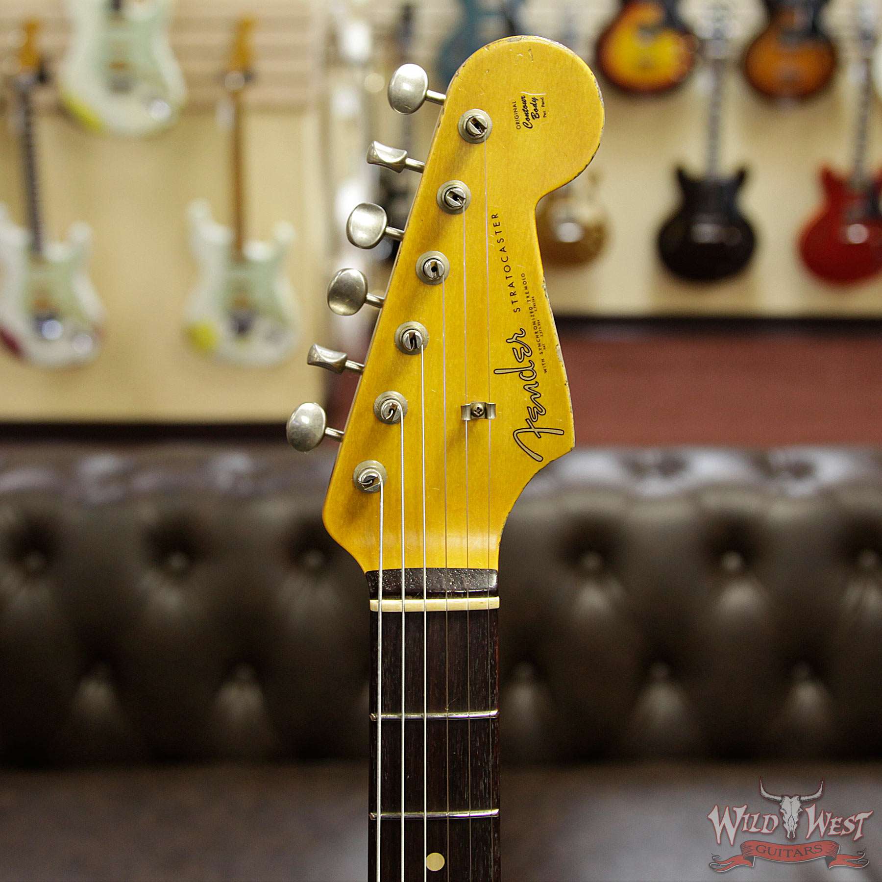 fender-1961strat-relic-jm-owt-r95232-hf__wwg.jpg Fender Custom Shop 1961 Stratocaster Jouneyman Relic with Dirty Neck Slab Rosewood Board Olympic White - Image 10