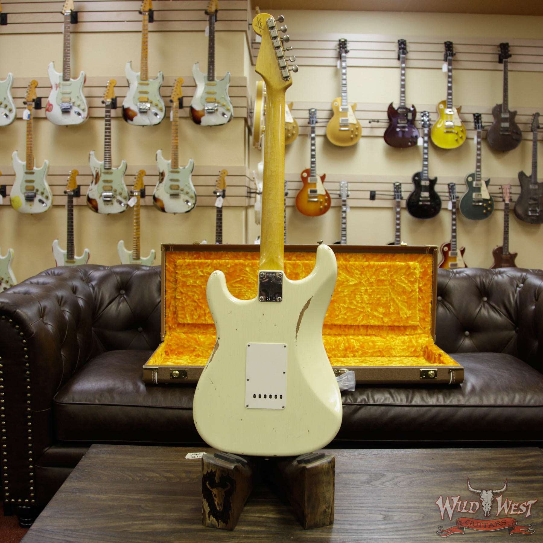 fender-1963strat-relic-vwt-r92041-d3__wwg.jpg Fender Custom Shop 1963 Stratocaster Relic Rosewood Fingerboard Vintage White - Image 14