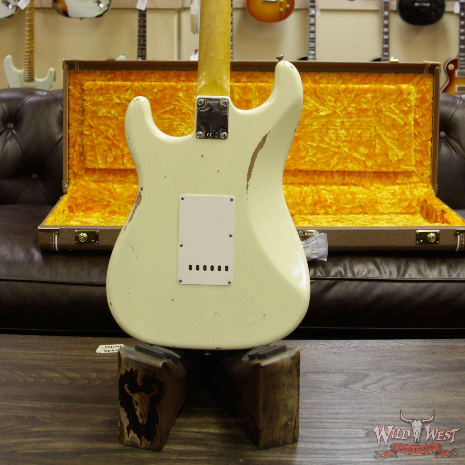 fender-1963strat-relic-vwt-r92041-d4__wwg.jpg Fender Custom Shop 1963 Stratocaster Relic Rosewood Fingerboard Vintage White - Image 15
