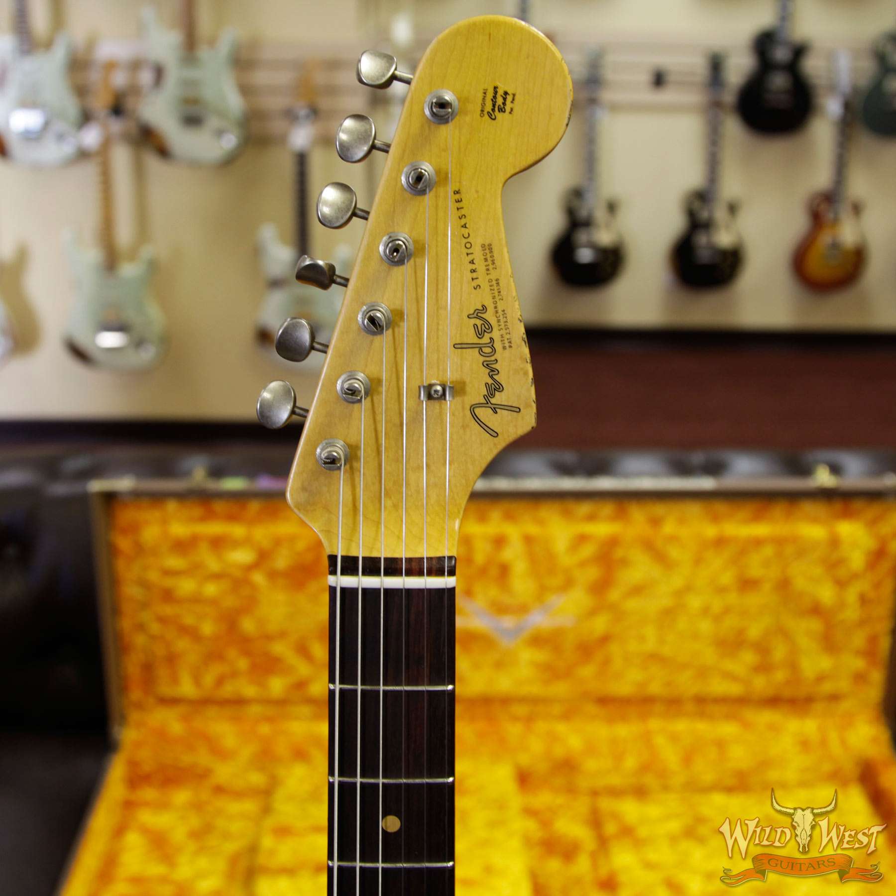 fender-1963strat-relic-vwt-r92041-hf__wwg.jpg Fender Custom Shop 1963 Stratocaster Relic Rosewood Fingerboard Vintage White - Image 8