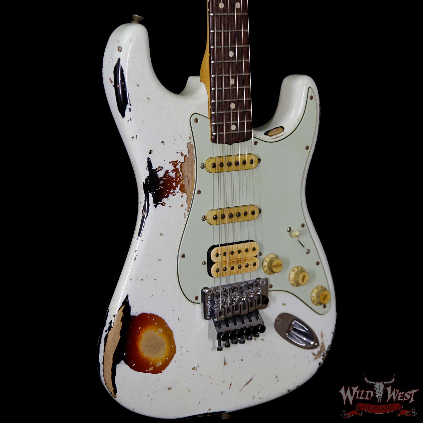 fender-60strat-wl-owt3ts-r78020-bl__wwg.jpg Fender Custom Shop White Lightning Stratocaster Heavy Relic Floyd Rose HSS 21 Rosewood Board 3 Tone Sunburst - Image 4