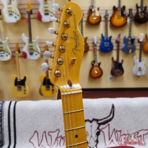 Fender 75th Anniversary Commemorative Ash Telecaster Maple Fingerboard 2-Color Bourbon Burst - Image 7