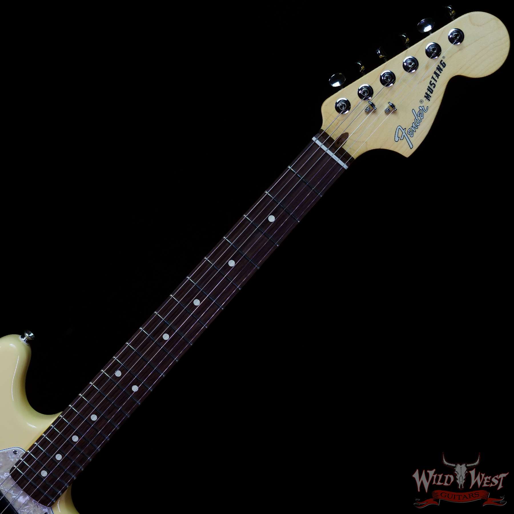 fender-amperf-mustang-us210086806-c2__wwg.jpg Fender American Performer Mustang Rosewood Fingerboard Vintage White - Image 4