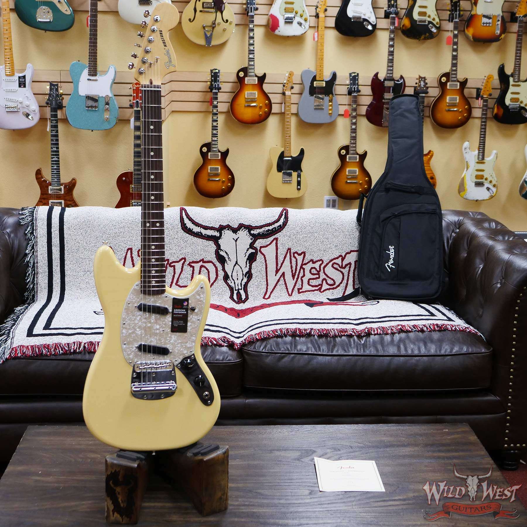 fender-amperf-mustang-us210086806-d1__wwg.jpg Fender American Performer Mustang Rosewood Fingerboard Vintage White - Image 6