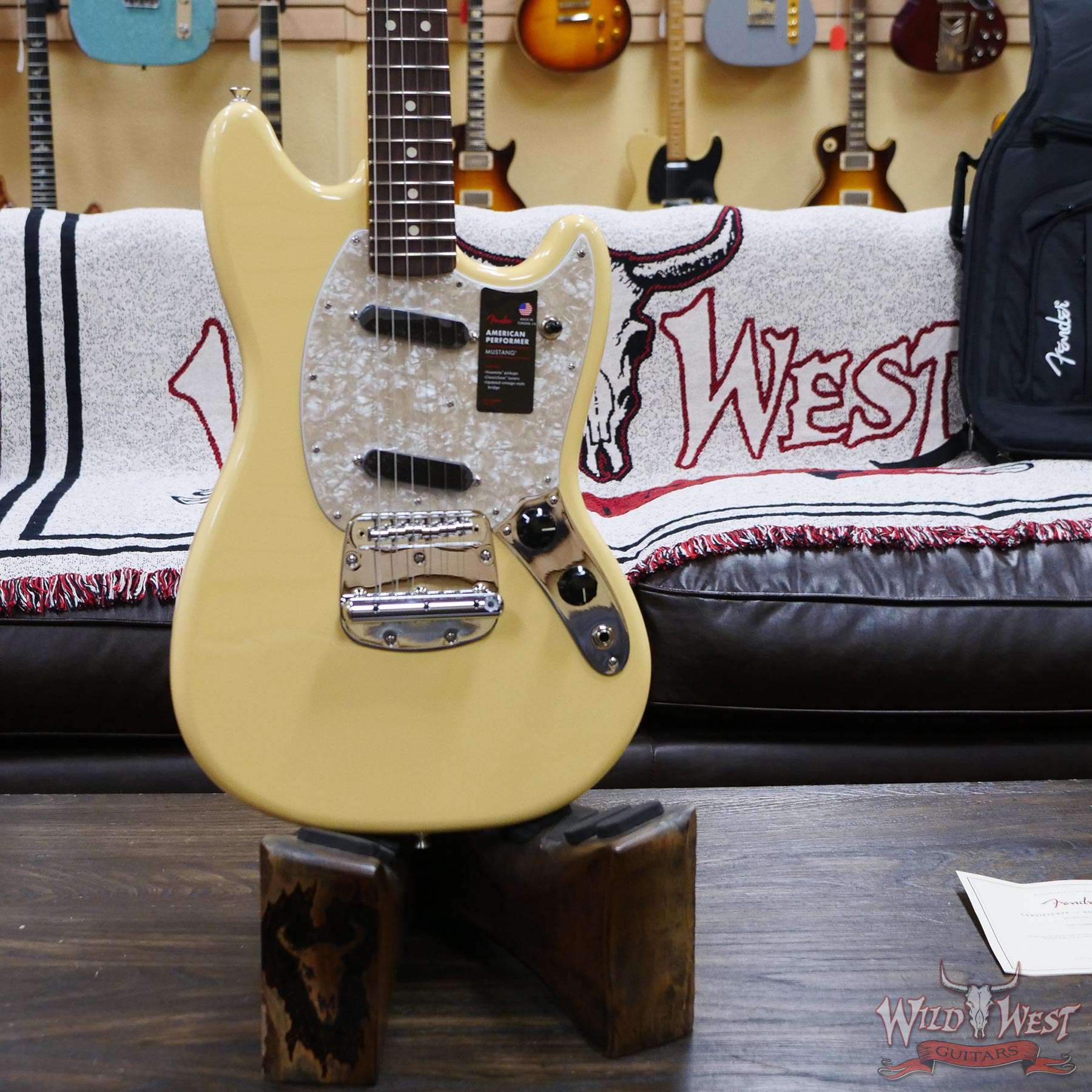 fender-amperf-mustang-us210086806-d3__wwg.jpg Fender American Performer Mustang Rosewood Fingerboard Vintage White - Image 8
