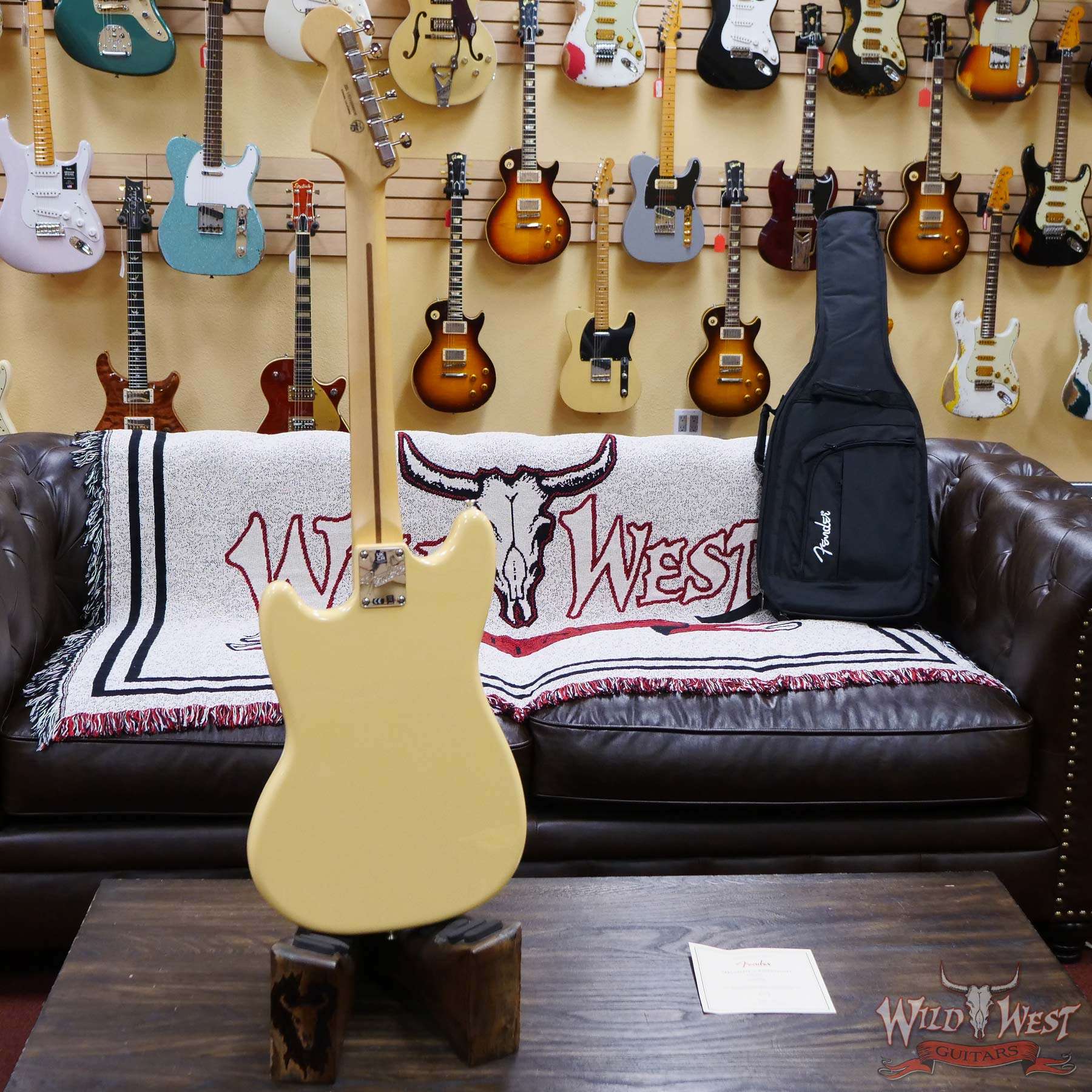 fender-amperf-mustang-us210086806-d4__wwg.jpg Fender American Performer Mustang Rosewood Fingerboard Vintage White - Image 9