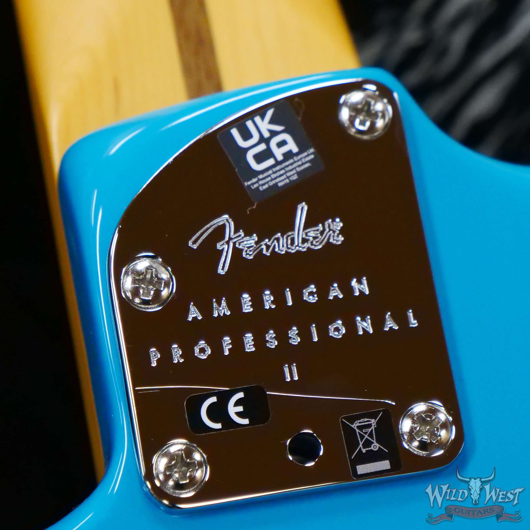 fender-amproii-stratmn-us22011646-d0__wwg.jpg Fender American Professional II Stratocaster Maple Fingerboard Miami Blue (Blemished) - Image 6