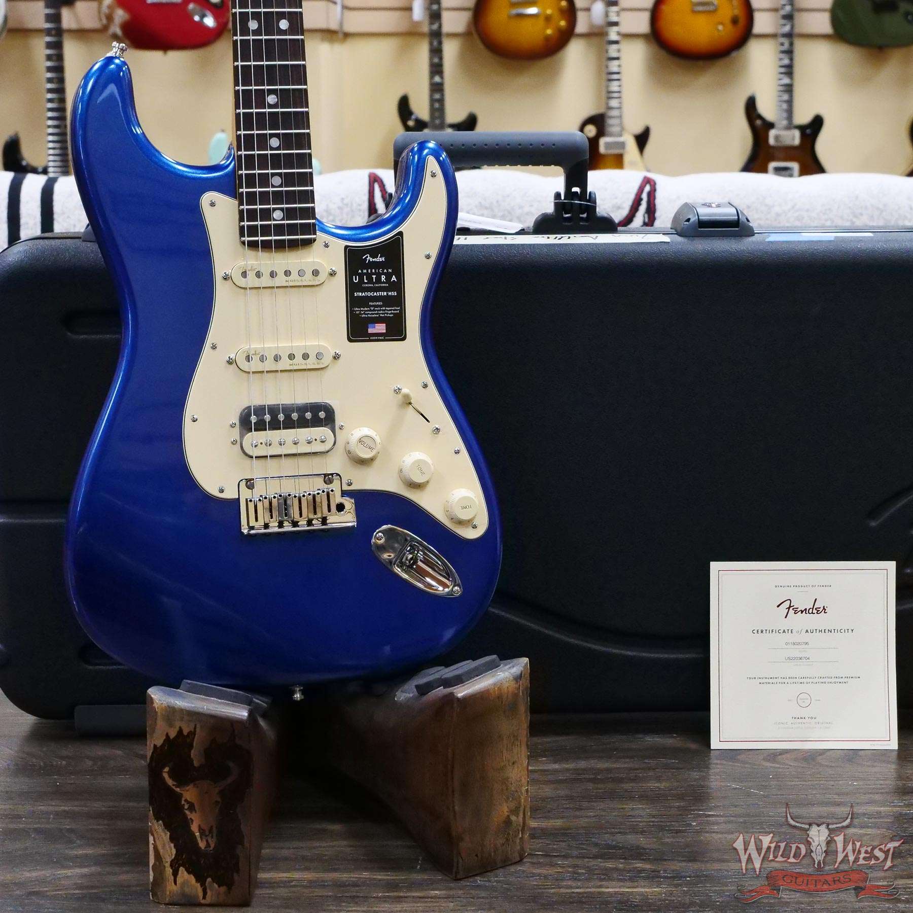 fender-amultra-strathss-us22036704-d3__wwg.jpg Fender American Ultra Stratocaster HSS Rosewood Fingerboard Cobra Blue - Image 6