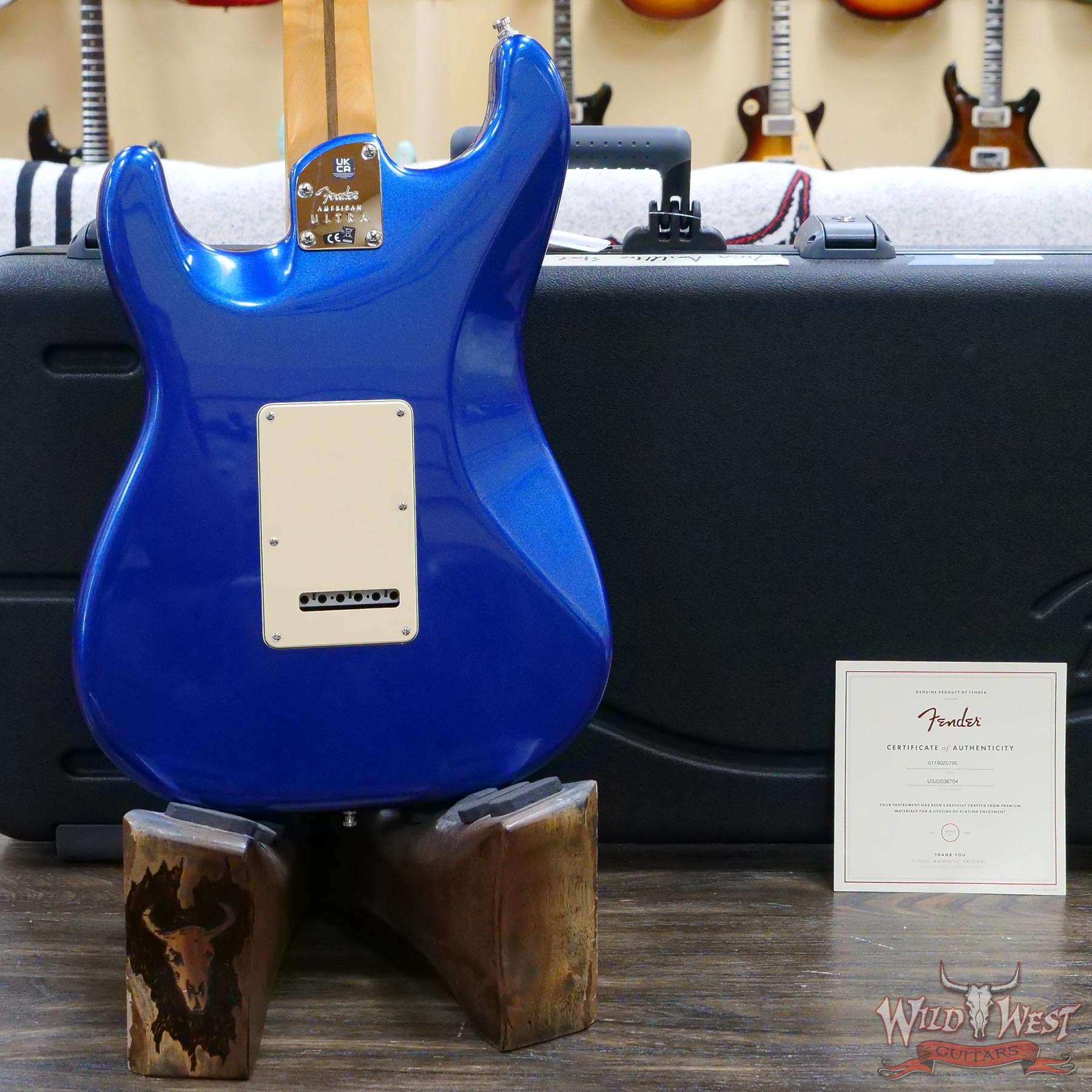 fender-amultra-strathss-us22036704-d6__wwg.jpg Fender American Ultra Stratocaster HSS Rosewood Fingerboard Cobra Blue - Image 9