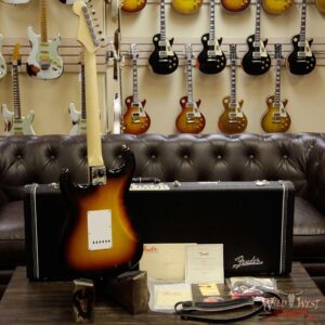 Fender USA American Vintage `65 Stratocaster Rosewood Fretboard 3 Tone Sunburst - Image 11