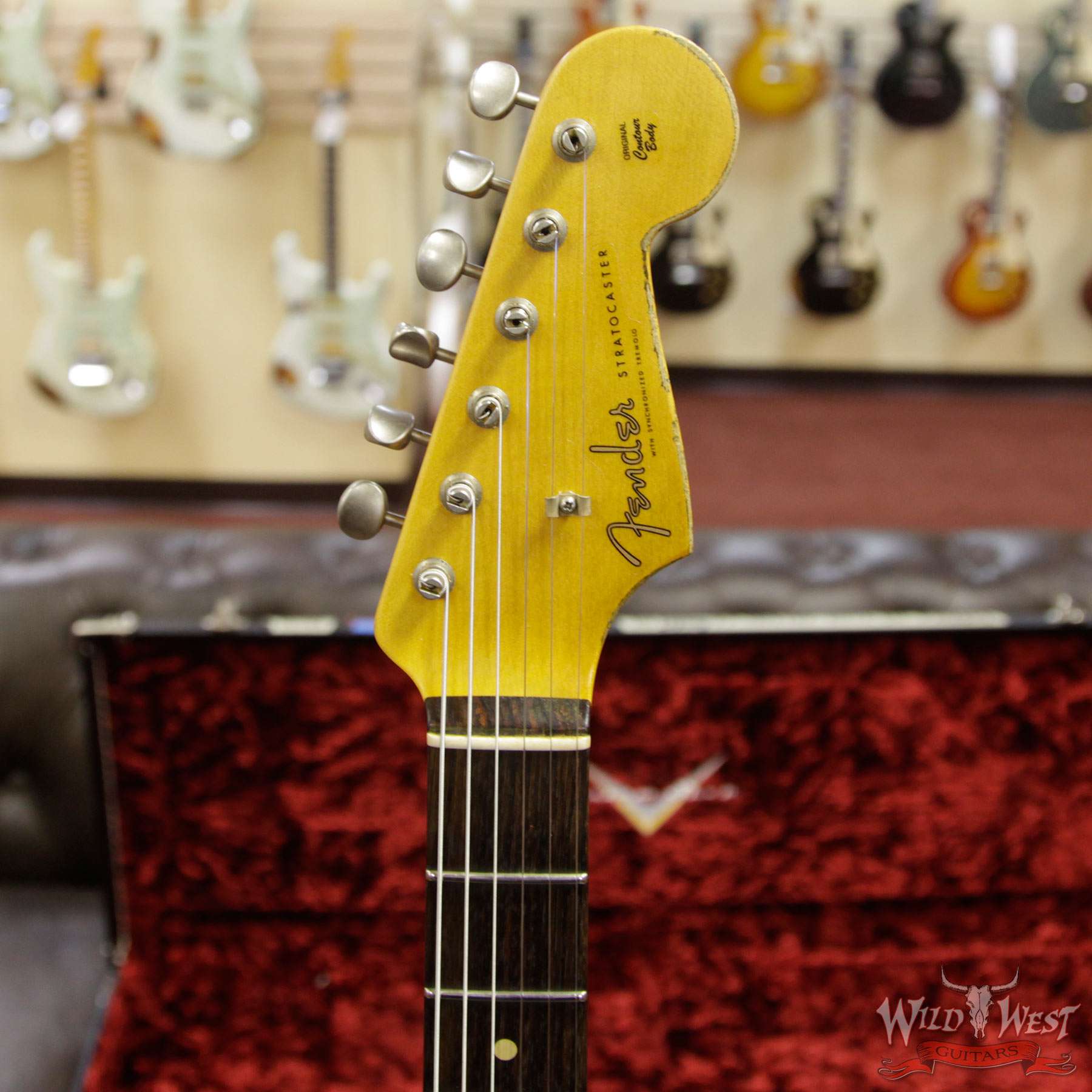 fender-blacklightning-strat-hss-rw32-3ts-r93609-hf__wwg.jpg Fender Custom Shop Black Lightning 2.0 Stratocaster Heavy Relic HSS 22 Frets Rosewood Board 3 Tone Sunburst - Image 8