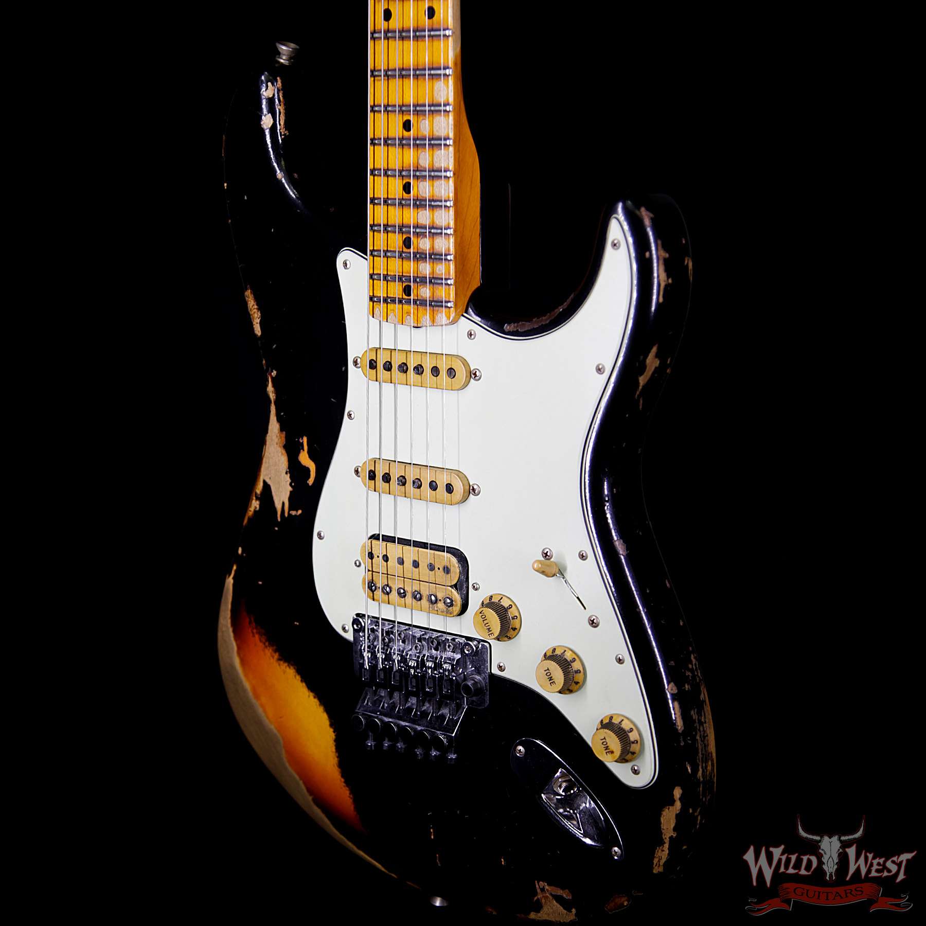 fender-cs-whitelighnting-fr-21rw-3ts-r89775-br__wwg.jpg Fender Custom Shop Wild West Exclusive Black Lightning Stratocaster Floyd Rose Heavy Relic HSS 3 Tone Sunburst - Image 2