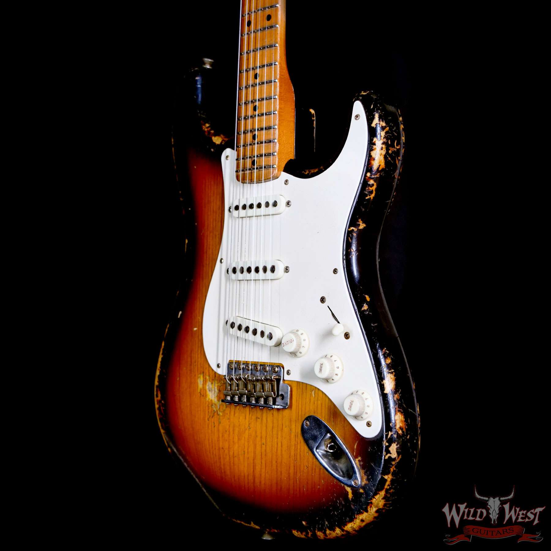 fender-dw-br__wwg.jpg Fender Custom Shop Dale Wilson Masterbuilt 1955 Stratocaster Hand-Wound Pickups Relic 2 Tone Sunburst 6.70 LBS - Image 2