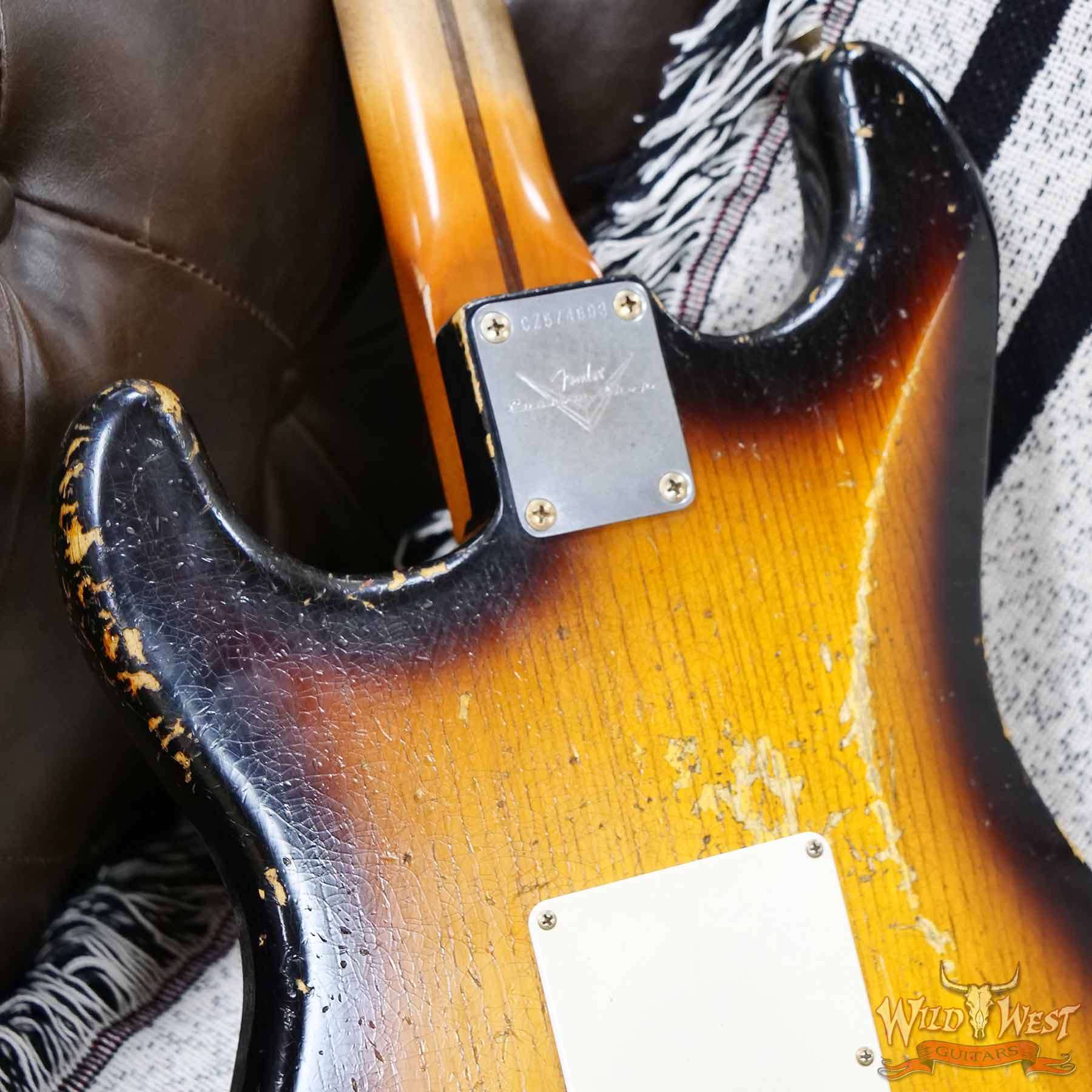 fender-dw-d10__wwg.jpg Fender Custom Shop Dale Wilson Masterbuilt 1955 Stratocaster Hand-Wound Pickups Relic 2 Tone Sunburst 6.70 LBS - Image 14