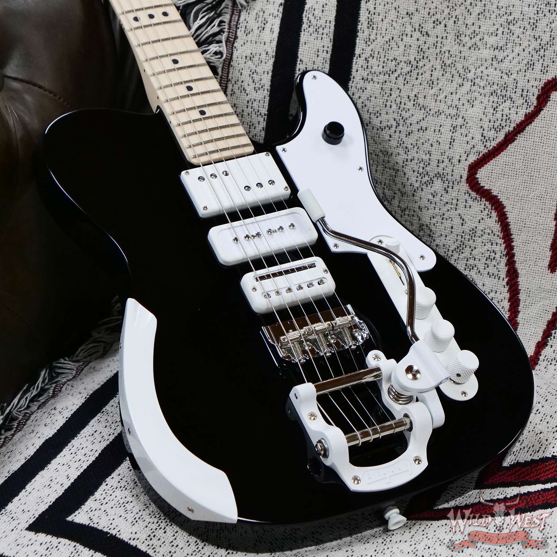 fender-jw240841-d3__wwg.jpg Fender Jack White Triplecaster Telecaster Maple Fingerboard Black 7.30 LBS - Image 7