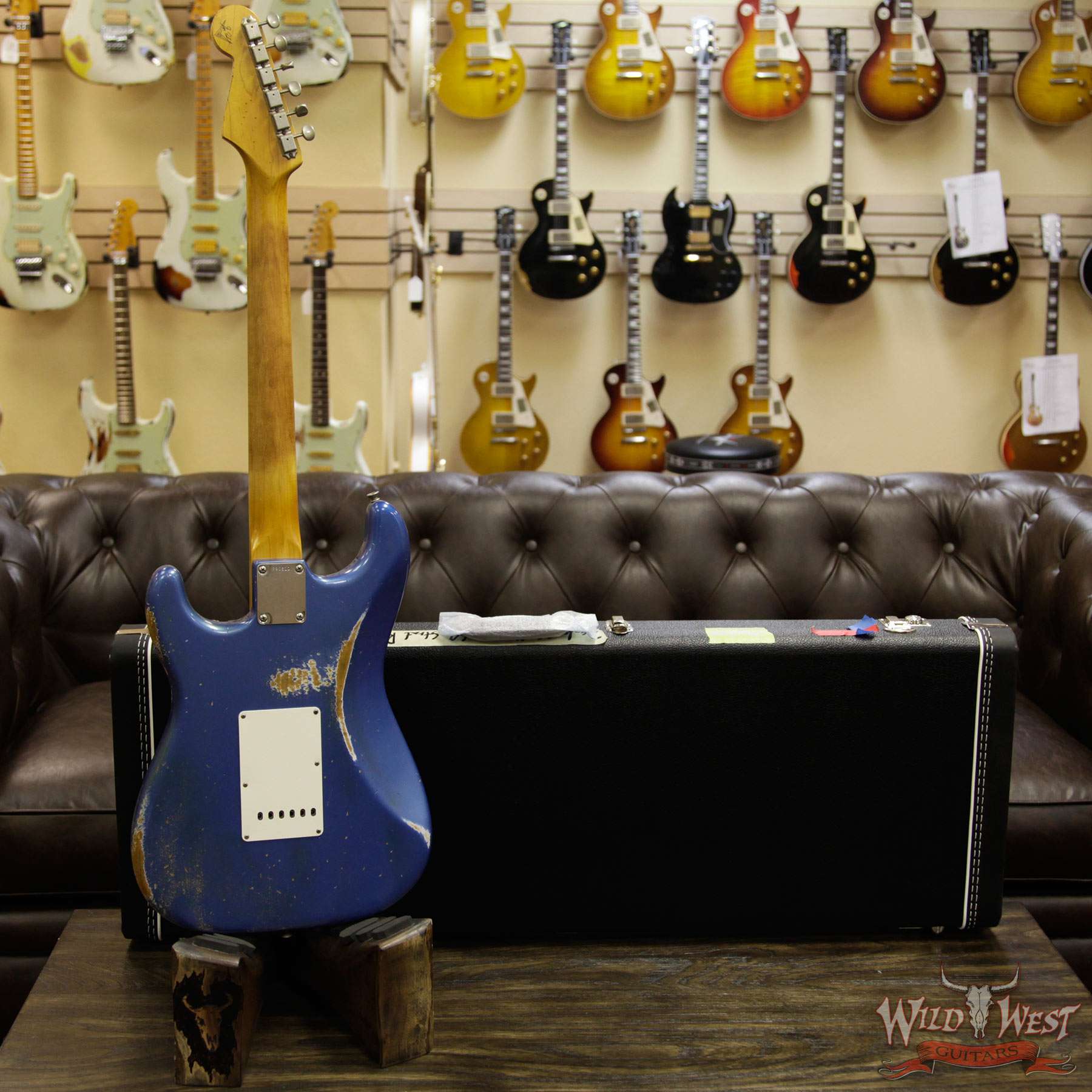 fender-mbgf-1964stratocaster-lpb-r90810-d3__wwg.jpg Fender Custom Shop Masterbuilt Greg Fessler 1964 Stratocaster Relic Lake Placid Blue - Image 14