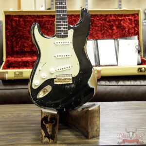 Fender Custom Shop Masterbuilt John Cruz Left Handed 1962 Stratocaster Heavy Relic Black over Sonic Blue - Image 13