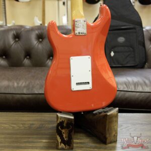 Fender Limited Edition Jimi Hendrix Monterey Stratocaster - Image 15