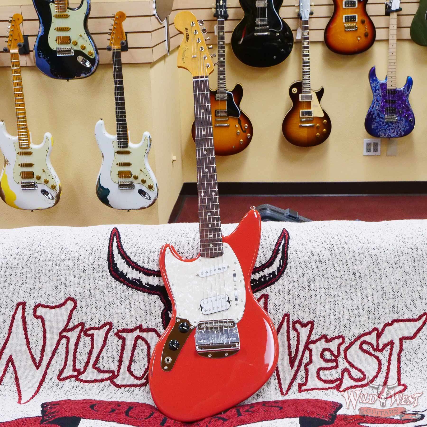 fender-mx21542807-d1__wwg.jpg Fender Kurt Cobain Jag-Stang Rosewood Fingerboard Fiesta Red Left-Hand Lefty - Image 4