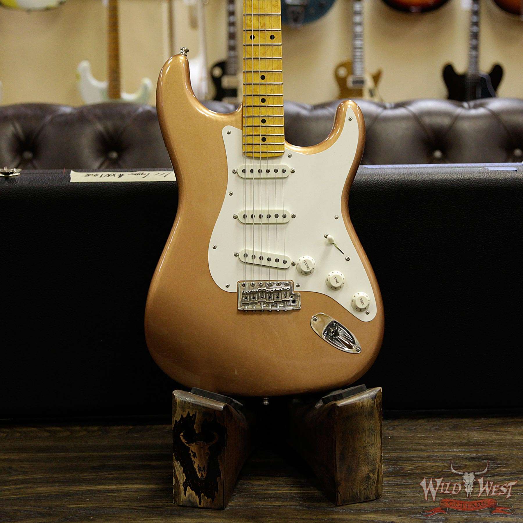 fender-postmodern-strat-lcc-copper-xn1408-d1__wwg.jpg Fender Custom Shop Postmodern Stratocaster Lush Closet Classic Birdseye Maple Neck Faded Copper - Image 11