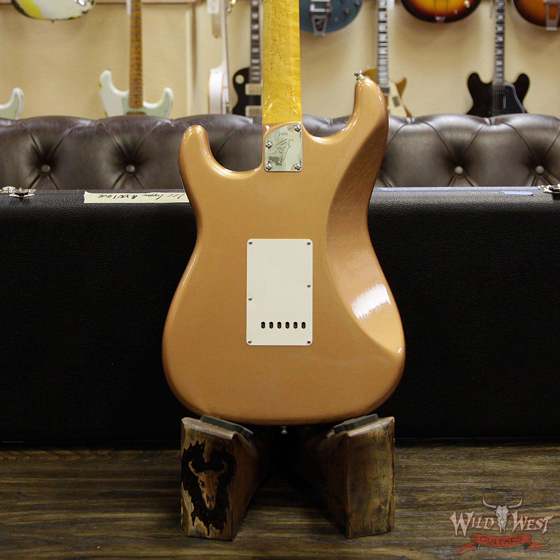 fender-postmodern-strat-lcc-copper-xn1408-d3__wwg.jpg Fender Custom Shop Postmodern Stratocaster Lush Closet Classic Birdseye Maple Neck Faded Copper - Image 15
