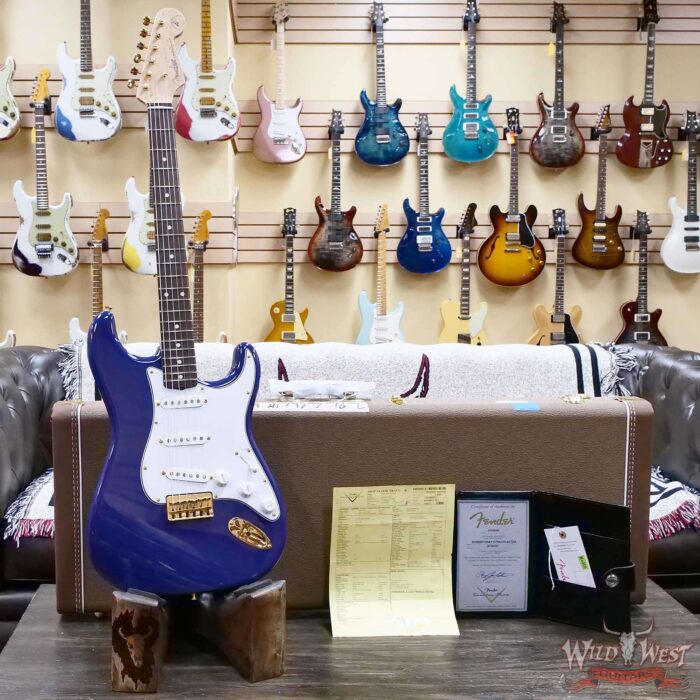 Fender Custom Shop Robert Cray Signature Stratocaster Hardtail AA Birdseye Maple Neck NOS Violet 7.45 LBS - Image 6