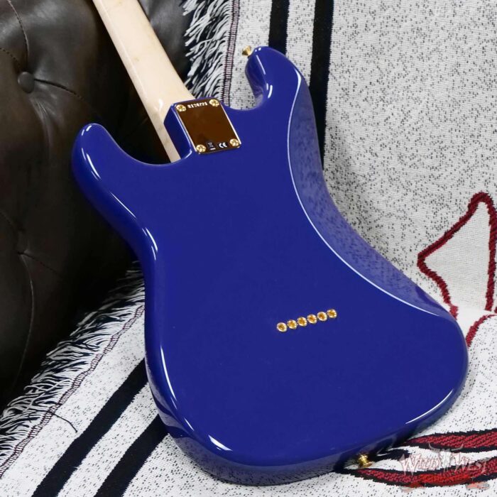 Fender Custom Shop Robert Cray Signature Stratocaster Hardtail AA Birdseye Maple Neck NOS Violet 7.45 LBS - Image 12