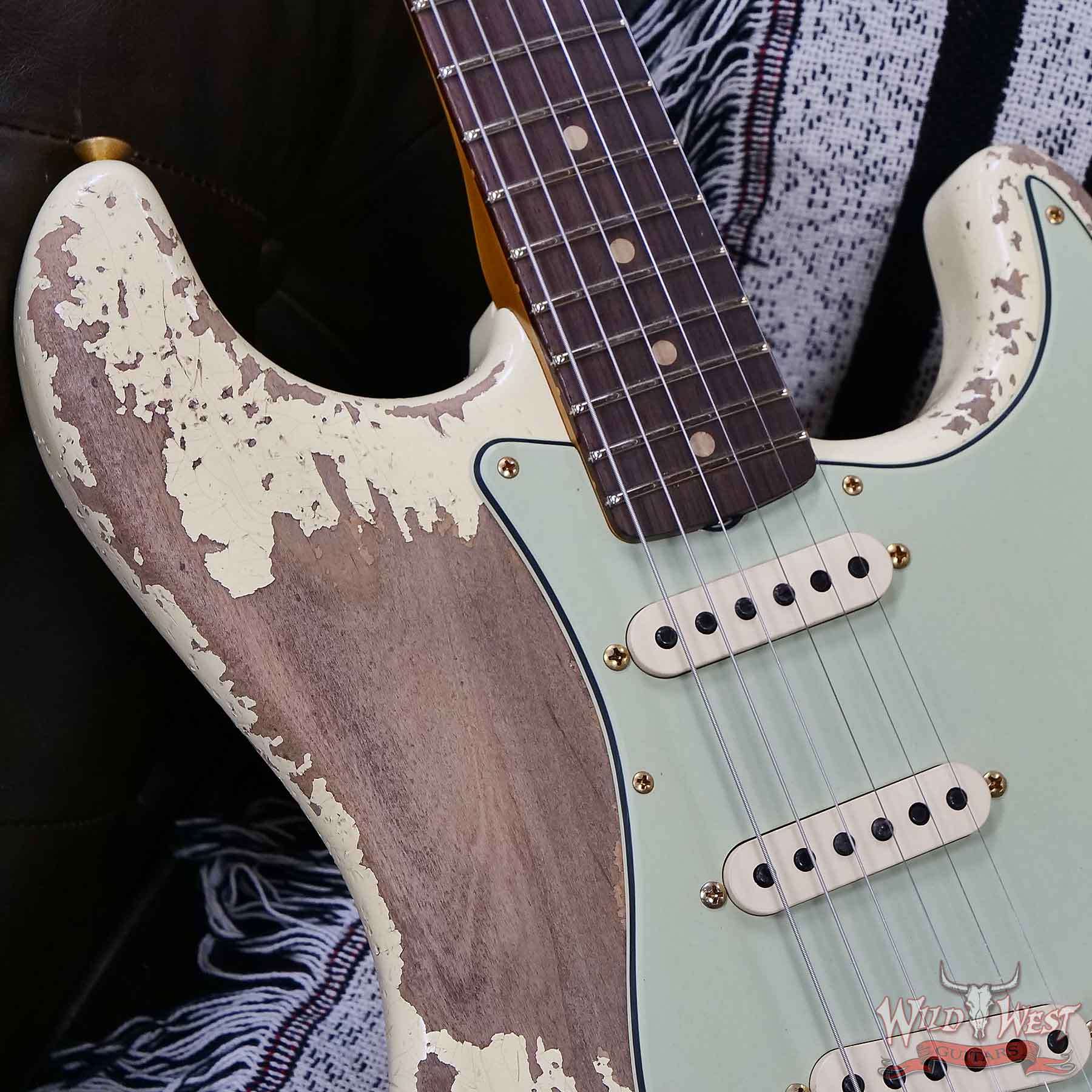 fender-r135034-d7__wwg.jpg Fender Custom Shop Wild West Guitars 25th Anniversary 1960 Stratocaster Madagascar Rosewood Fretboard Heavy Relic Vintage White 7.85 LBS - Image 9