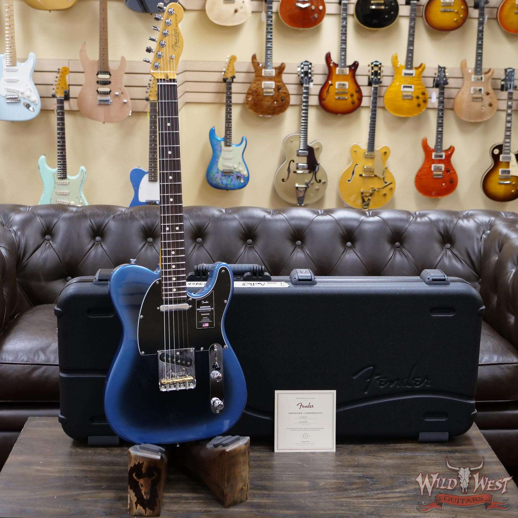 fender-us210034067-d1__wwg.jpg Fender American Professional II Telecaster Rosewood Fingerboard Dark Night - Image 6