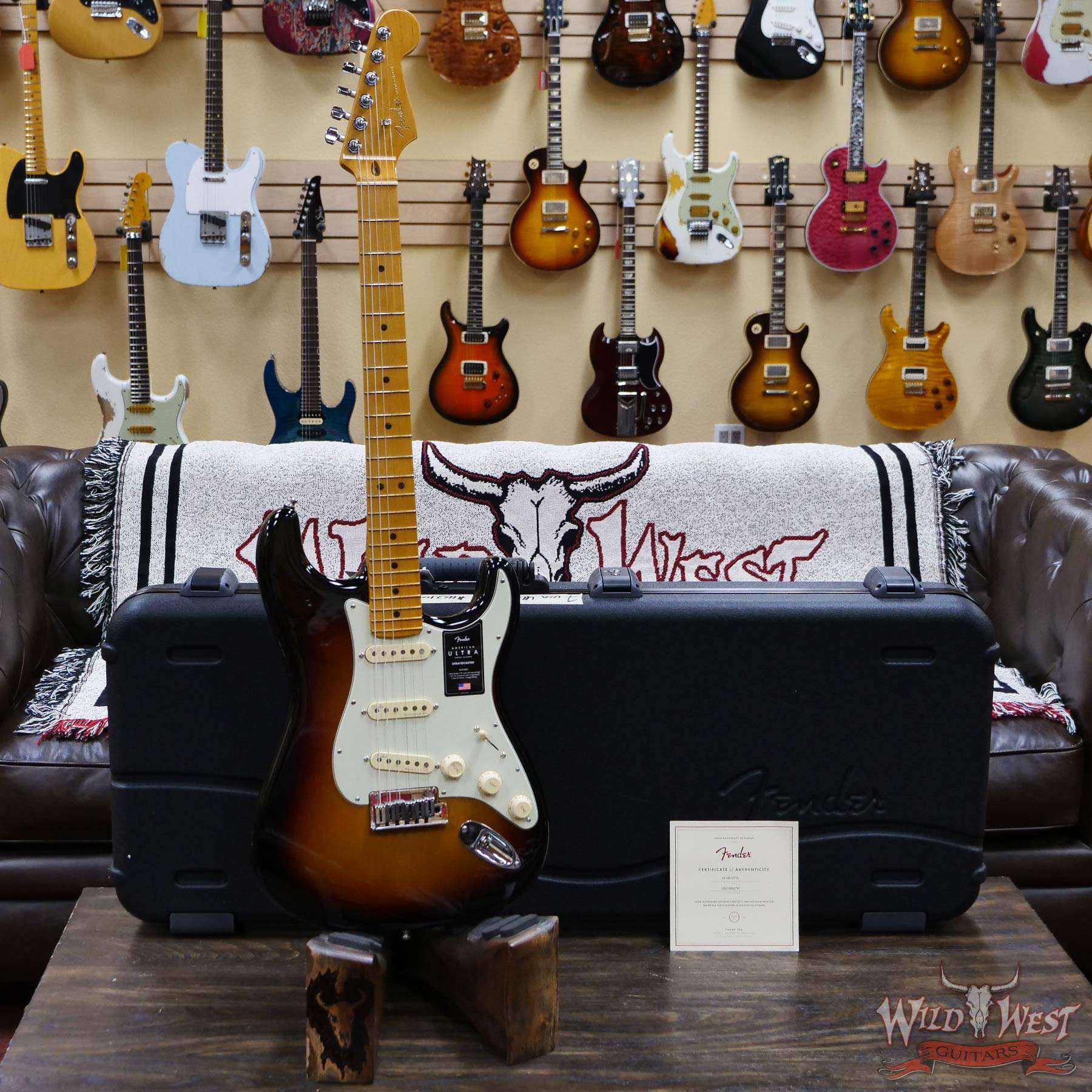fender-us210062797-d1__wwg.jpg Fender American Ultra Stratocaster SSS Maple Fingerboard with S-1 Switch Ultraburst - Image 6